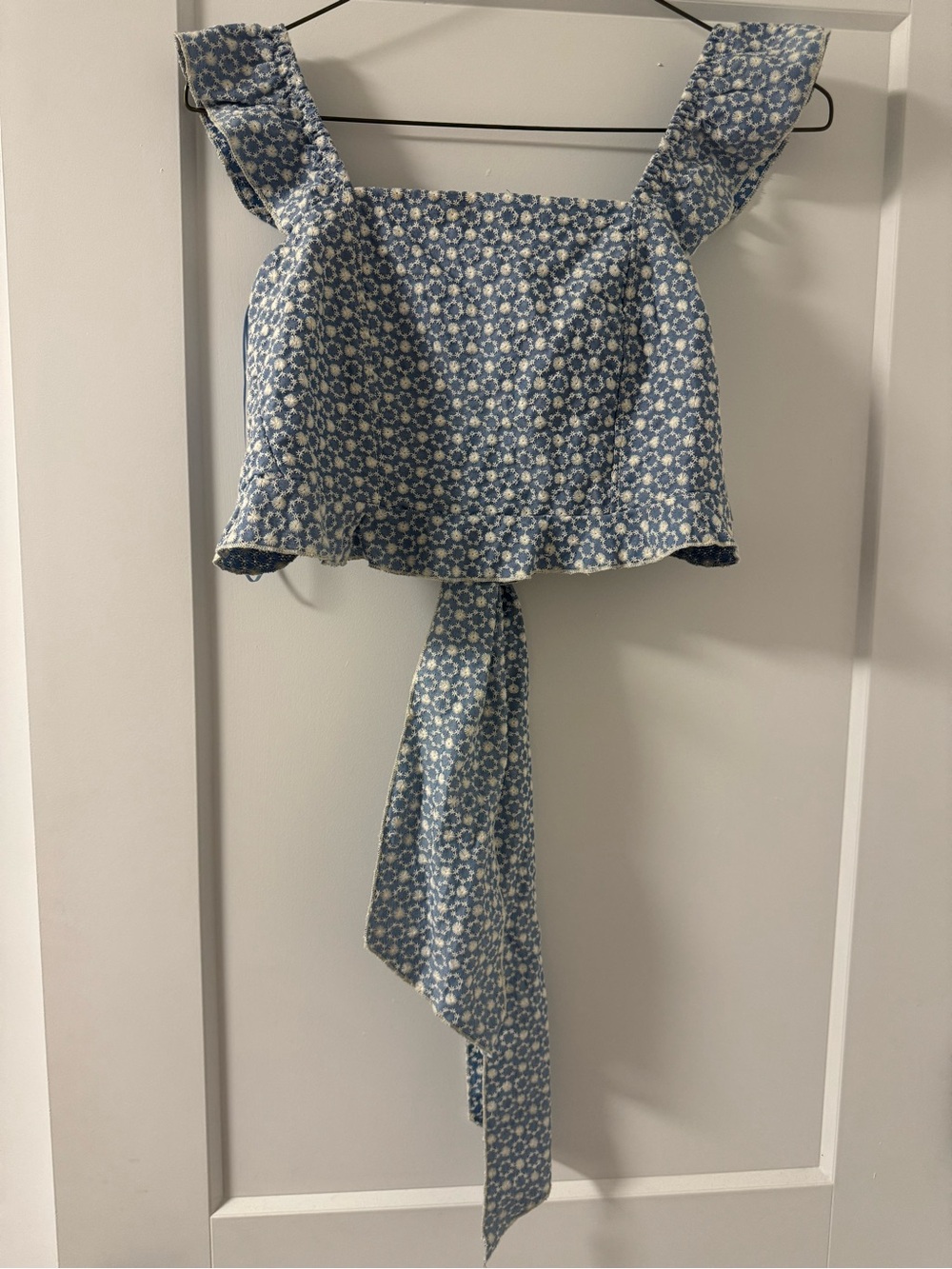 Blue Floral Tie-Back Crop Top 100% cotton